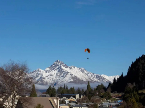 Alex Apartment 18a - with shared gym and walk to town