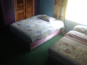 Lindsay Executive Lodge