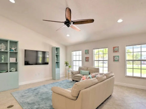 Private Pool & Steps to Ocean: Island Beach House!