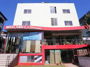 OYO 7828 Hotel Saket