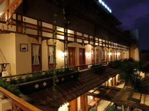 Adya Nalendra Boutique Hotel