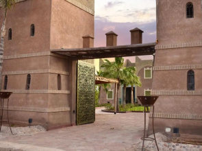 8 bedrooms villa with private pool jacuzzi and enclosed garden at Marrakech