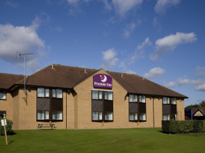 Premier Inn Northampton West (Harpole)