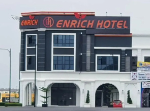 Enrich Hotel Puncak Alam by uBook
