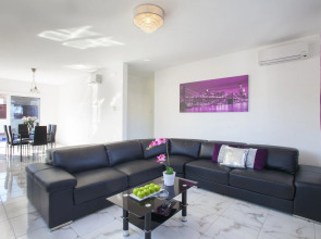 Protaras Villa Hollywood