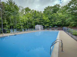 Bartlett Condo w/ Mountain View & Outdoor Pool!