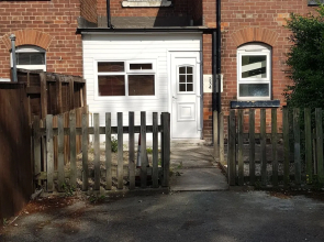 Classic Apartment in Leeds near Roundhay Park