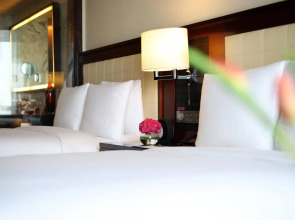 Renaissance Beijing Capital Hotel