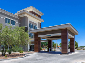 La Quinta Inn & Suites by Wyndham Artesia