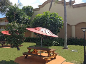 Red Carpet Inn Airport and Cruise Port Hotel Fort Lauderdale