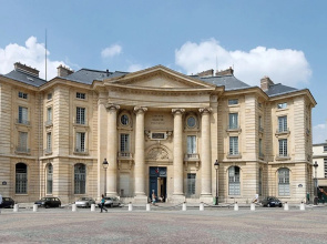 Design Apartment - One Bedroom Flat in the 5th Arrondissement