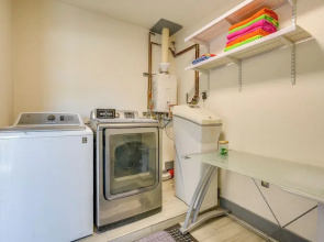 Private Pool & Patio! Home 8 Mi to Dtwn Phoenix