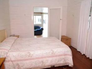 Almare, 7 Gowing Street
