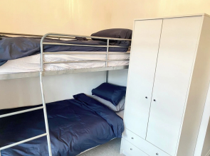 Torquay, 2 Bedrooms, Sleep 6, Free Parking, Torbay