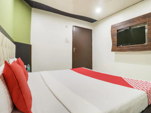 OYO 48233 Hotel Seven Seas