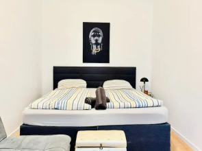 Stylish 5BR 7min to Westbahnhof