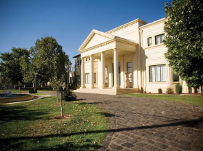 The Carrington Manor