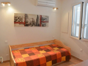 CARLOTTA- AT SEA Apartment 3