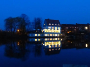 Restaurant Und Hotel Zum Weissen Ross