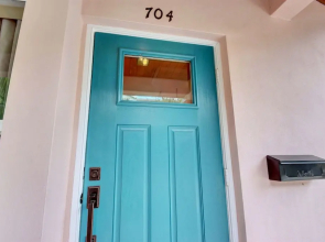 Grandview Heights Vacation Homes – Pink House