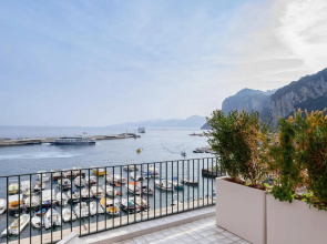 Capri Marina Suite