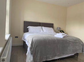 Alpheus Living: Apsley Apartments