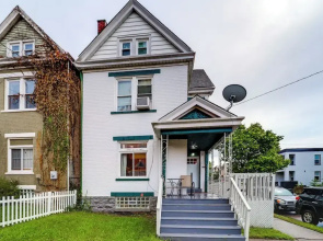 Walk to University of Cincinnati: Historic Home!