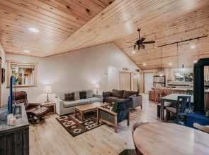65gs - Hot Tub - Wi-fi - Pets Ok - Bbq