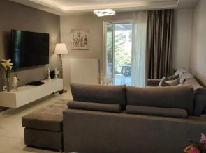 Crystal Luxury Apartment