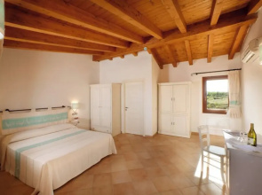 Relaxing Residence Baia dei Mirti B4 1 Bedroom Apartment Sleeps 4 -bilo 4
