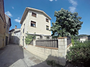 House With 4 Bedrooms in Viñaspre, With Wonderful Mountain View, Enclo
