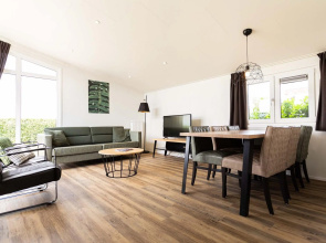 Detached chalet with dishwasher, on a holiday park, 8 km. from beautiful Hoorn