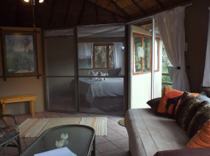 Baluleni Safari Lodge