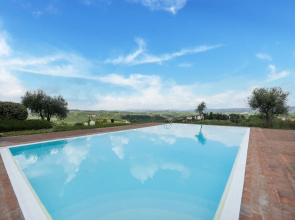 Apartment in Tuscany With Stunning Views