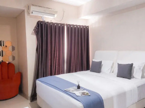 Spacious and Homey Studio Room Paramount Skyline Apartment