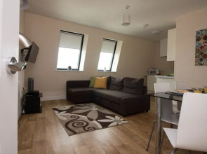 Stayzo Serviced Accommodation 16 Premier Lodge