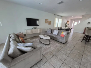 6BR 5BA w Private Pool Spa Near Disney