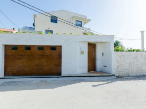 Villa Dolores Apartments