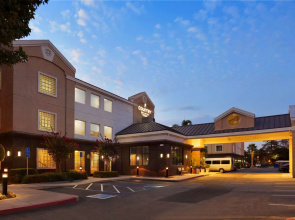 Country Inn & Suites by Radisson, San Jose International Airport, CA