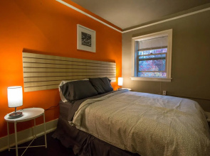 Authentic Brick Condo - Great Wifi & little extras included!