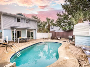 Harper by AvantStay Beautiful Home w Pool Walk to the Beach