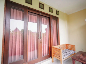 Shana Homestay by EPS