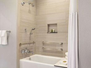 Hilton Checkers Los Angeles