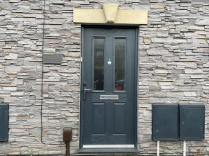 NEW 2 Bed Comfort - Functional - Secure - Private