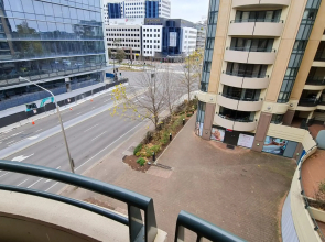 2BR 2Bath L4 Executive Apartment, in City Centre