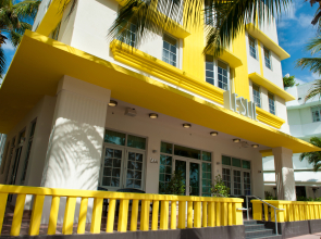 Leslie Hotel Ocean Drive