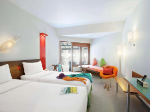 Отель ibis Styles Bali Legian