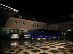 Vic James Apartments