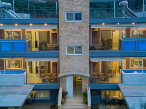 Paliochora Apartments
