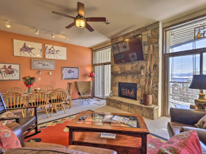 Cozy Condo w/ View, Walk to Steamboat Ski Resort!
